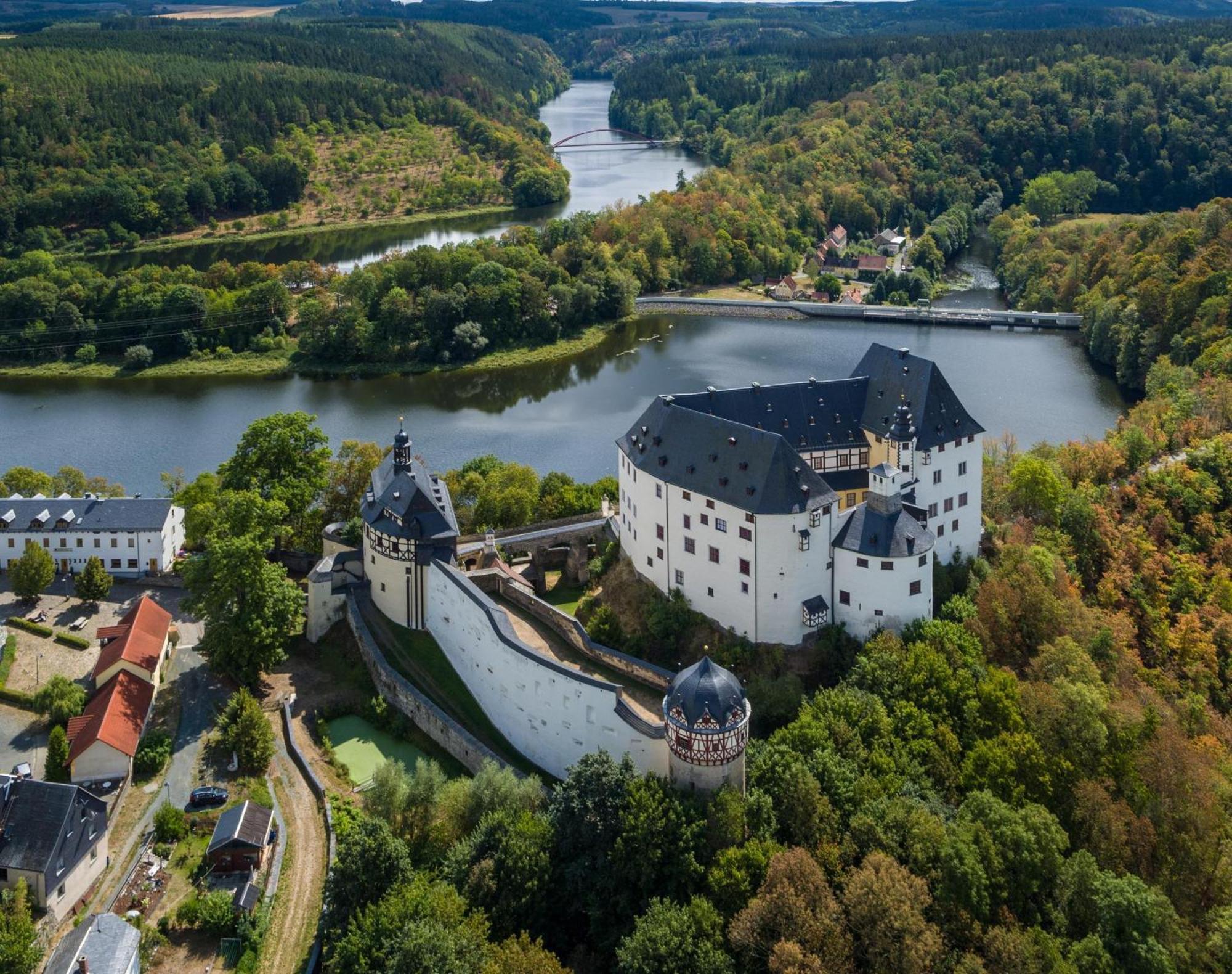 Landhauswohnung Am Thueringer Meer - Fuehlen Wie Zuhause Remptendorf Buitenkant foto